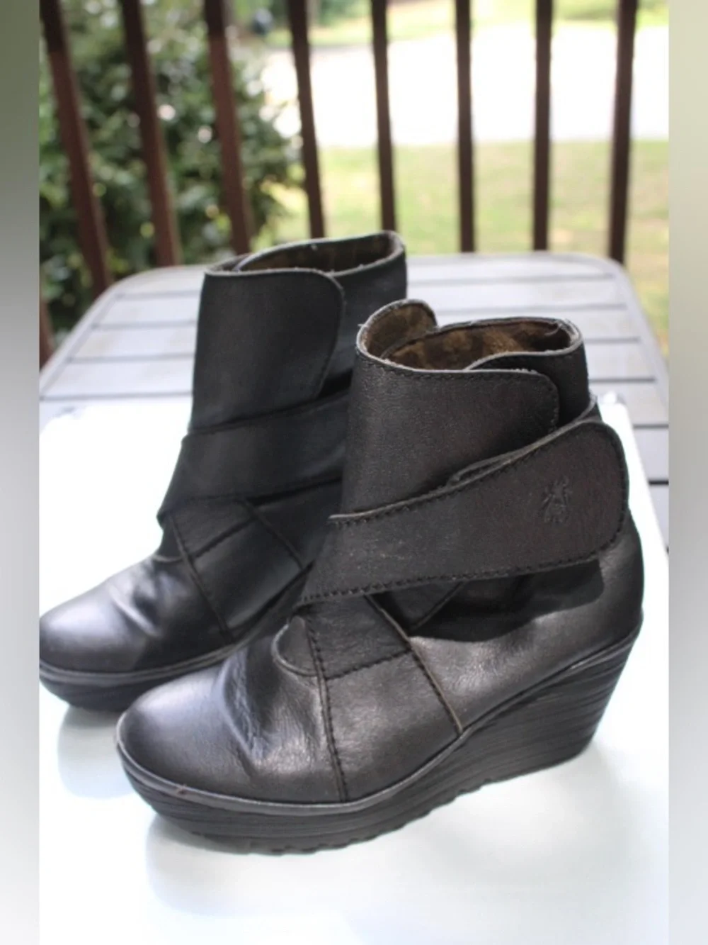 Fly London Rada wedges